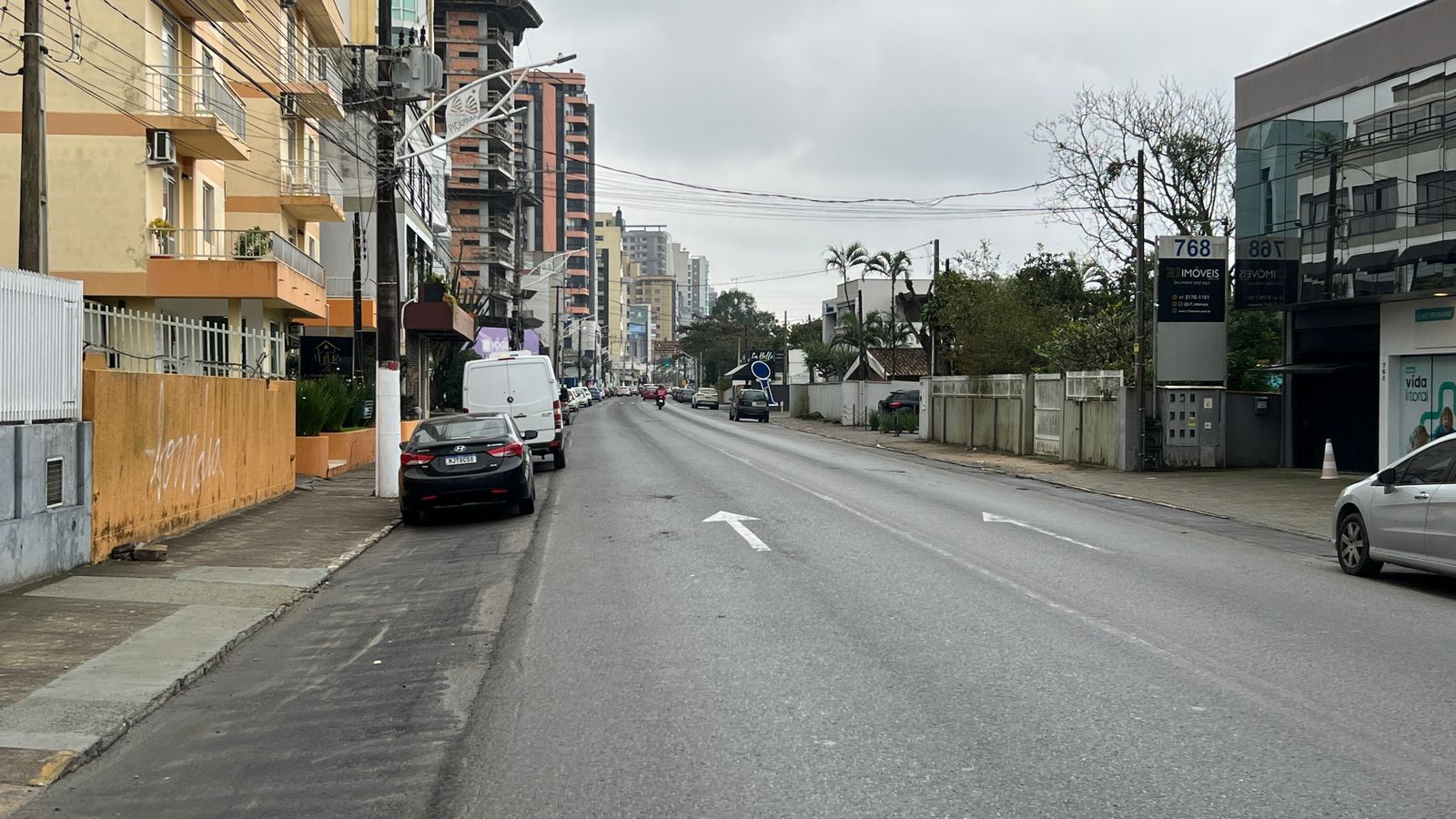 Avenida Nereu Ramos, em Balneário Piçarras